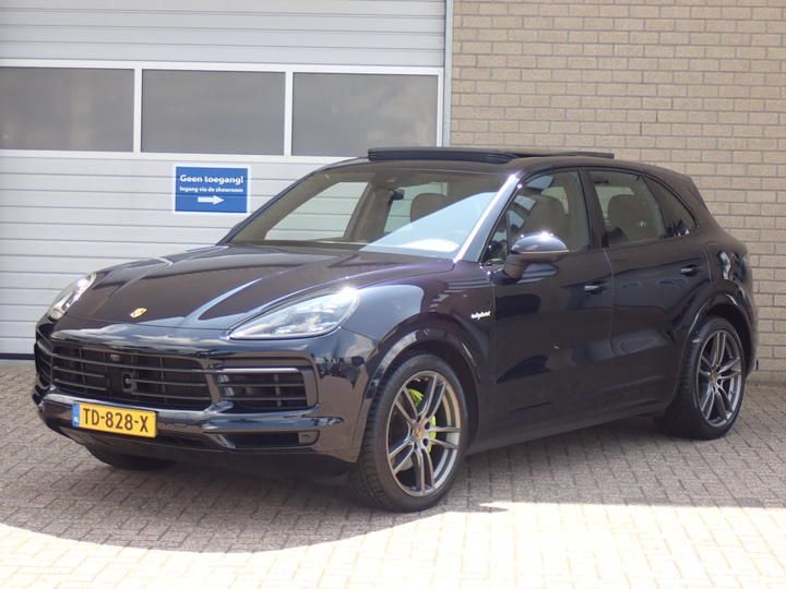 PORSCHE CAYENNE 2018 wp1zzz9yzkda46065