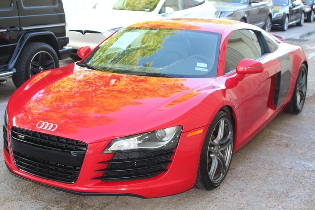 AUDI R8 2012 wuaauafg3cn001723