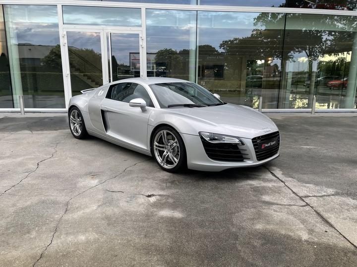 AUDI R8 MET ROTREX KIT COUPE 2010 wuazzz4269n001881