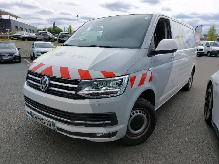 VOLKSWAGEN TRANSPORTER 2018 wv1zzz7hzjh121911