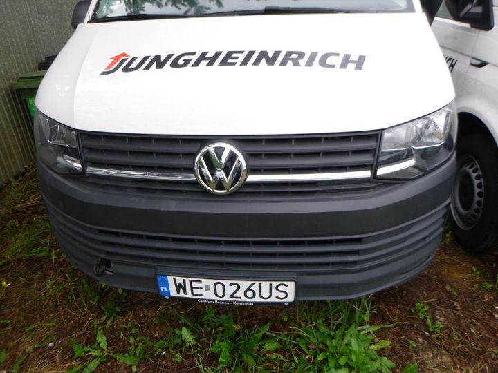 VOLKSWAGEN TRANSPORTER 2018 wv1zzz7hzkh008952