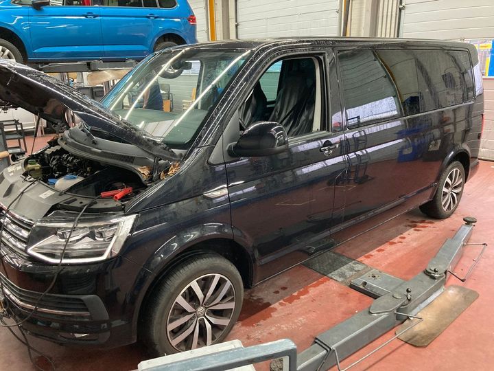 VOLKSWAGEN TRANSPORTER 2018 wv2zzz7hzjh078361