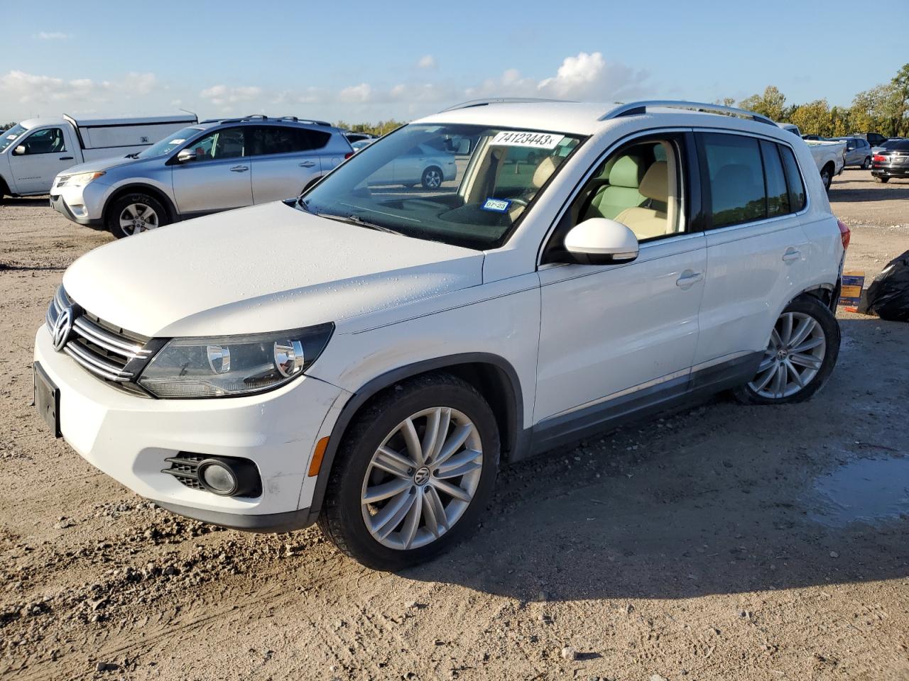 VOLKSWAGEN TIGUAN 2014 wvgav3ax0ew522906