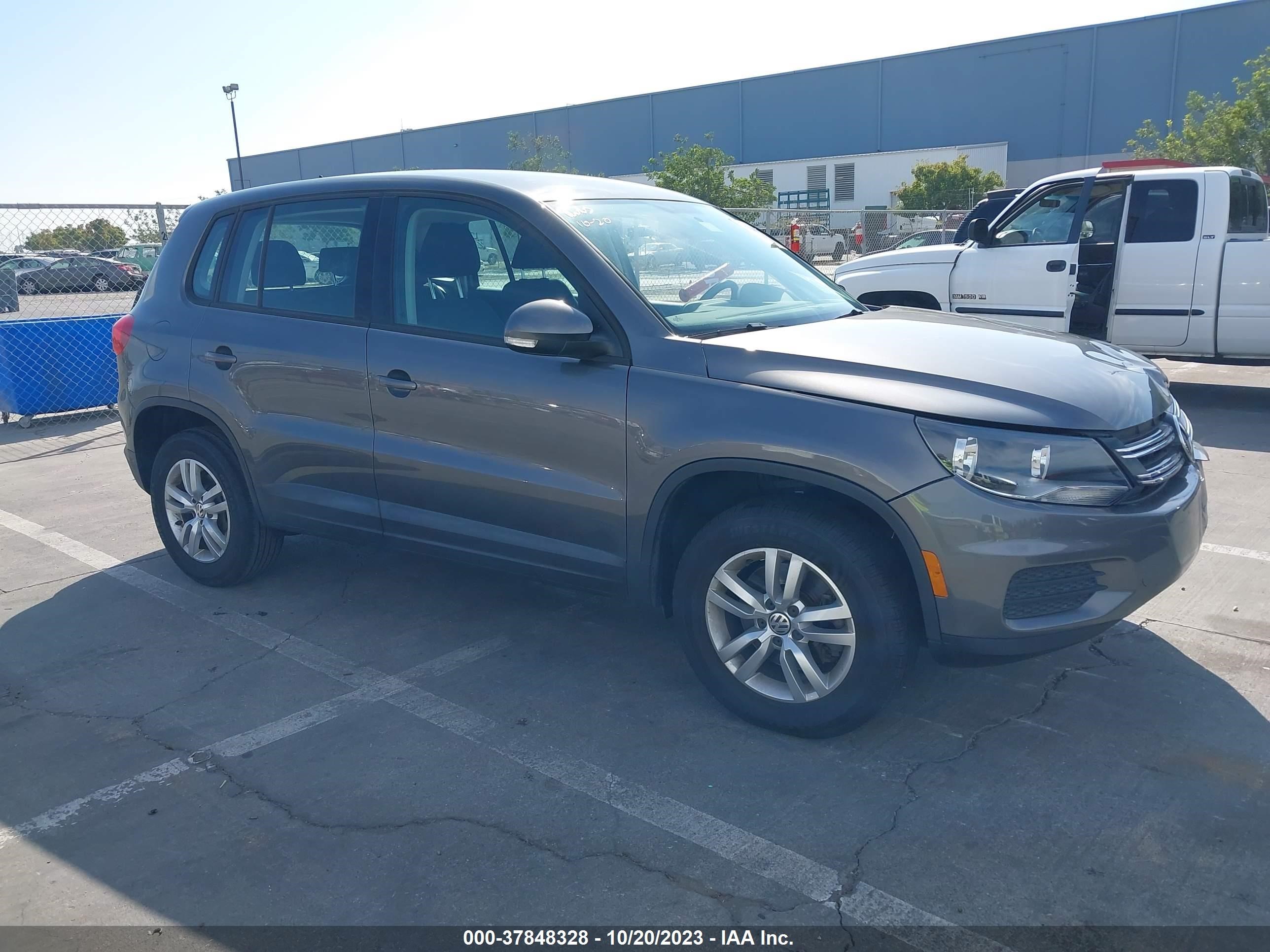 VOLKSWAGEN TIGUAN 2014 wvgav3ax5ew059452