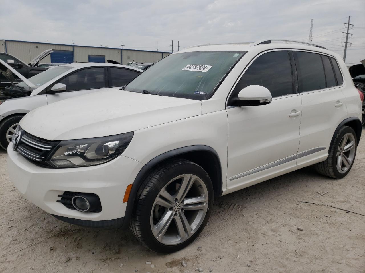 VOLKSWAGEN TIGUAN 2014 wvgav3axxew044672