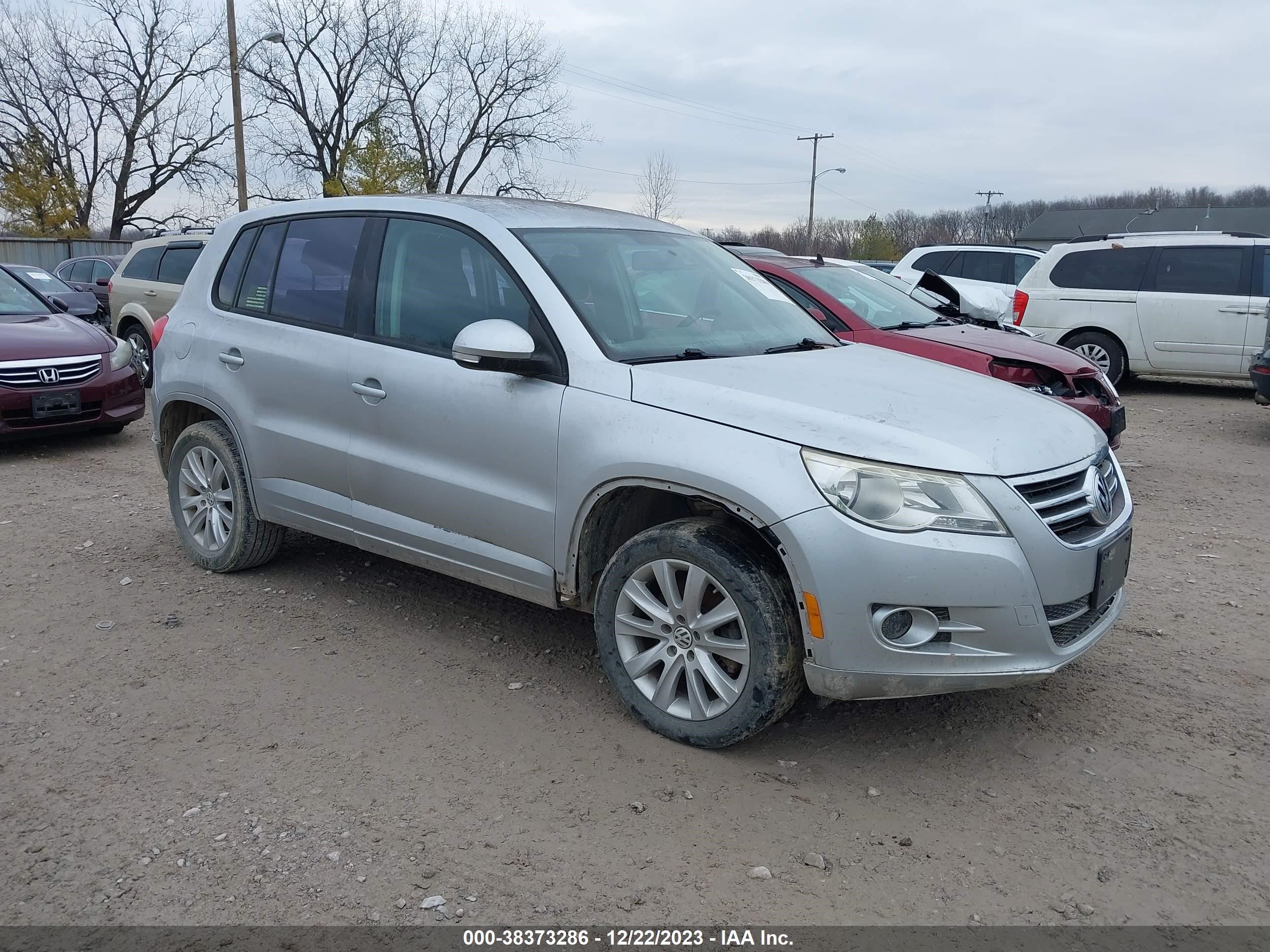 VOLKSWAGEN TIGUAN 2009 wvgav75n29w521634