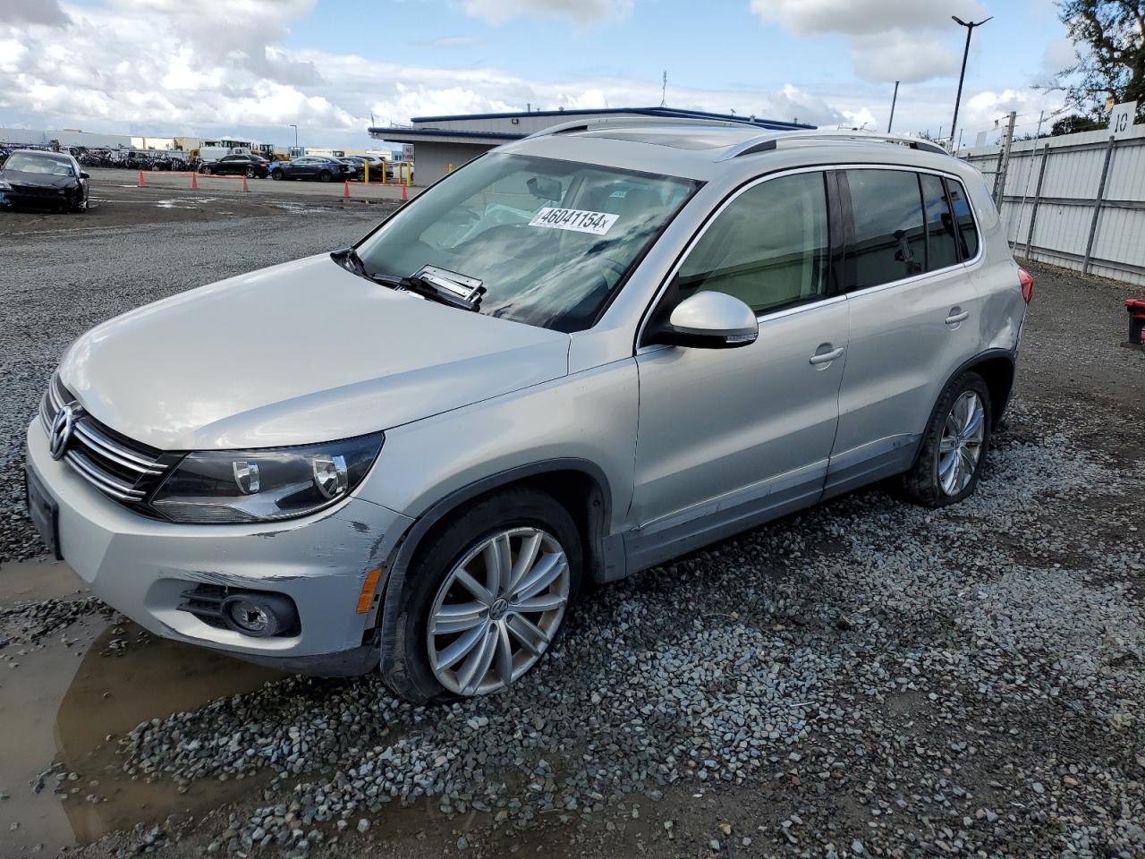 VOLKSWAGEN TIGUAN 2015 wvgav7ax0fw563674