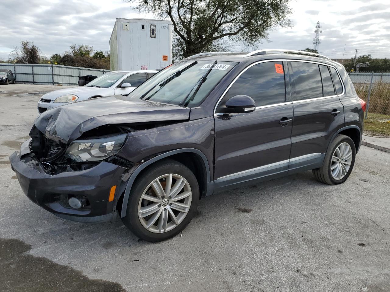 VOLKSWAGEN TIGUAN 2016 wvgav7ax0gw561361