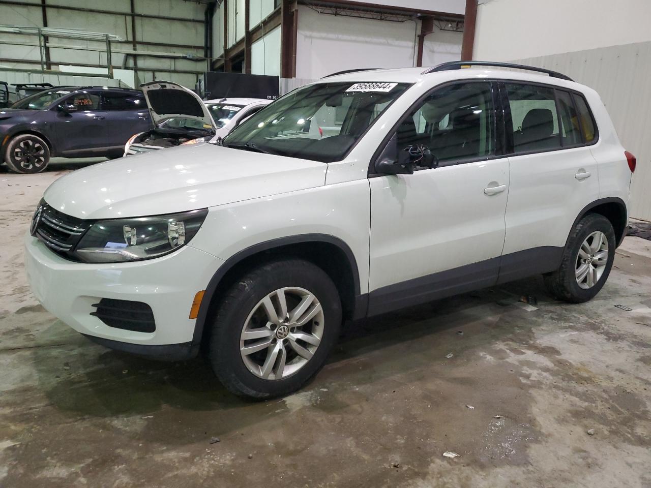 VOLKSWAGEN TIGUAN 2016 wvgav7ax0gw574756