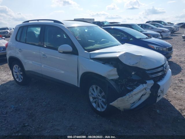 VOLKSWAGEN TIGUAN 2017 wvgav7ax0hk043923