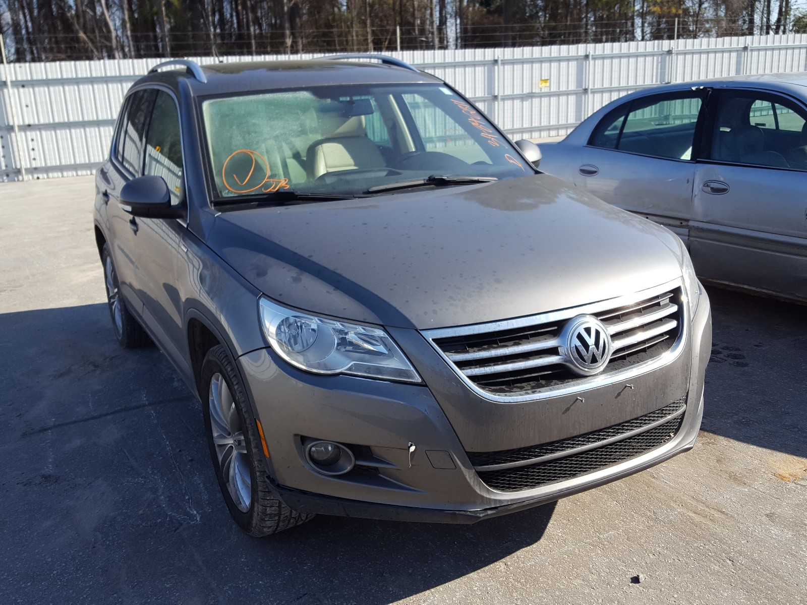 VOLKSWAGEN TIGUAN S 2010 wvgav7ax1aw535519