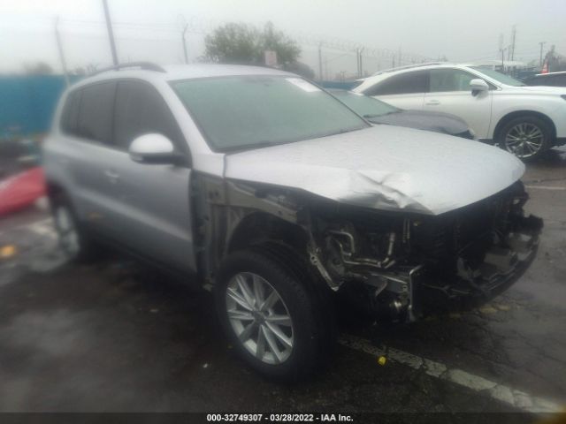 VOLKSWAGEN TIGUAN 2017 wvgav7ax1hk048337