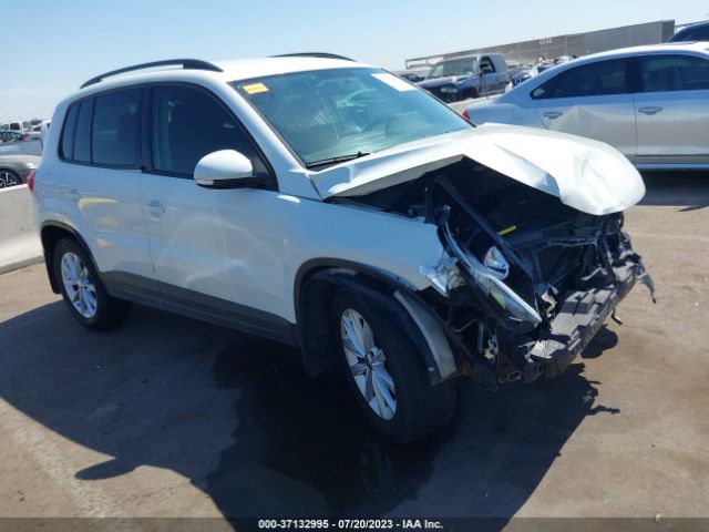 VOLKSWAGEN TIGUAN 2017 wvgav7ax1hk049570