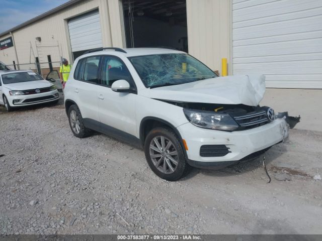 VOLKSWAGEN TIGUAN LIMITED 2018 wvgav7ax1jk000133