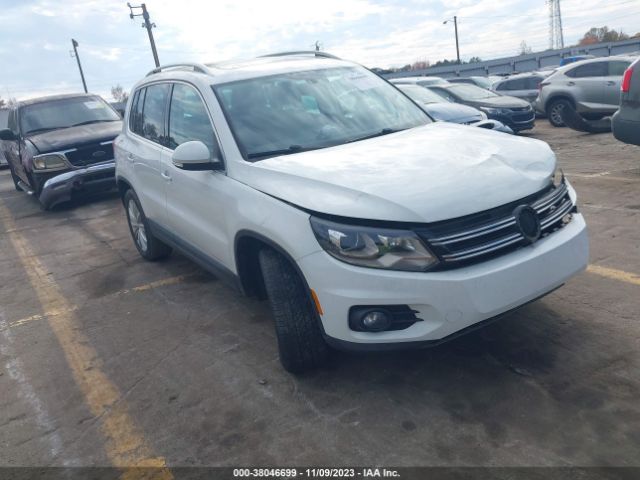 VOLKSWAGEN TIGUAN 2016 wvgav7ax2gw601178