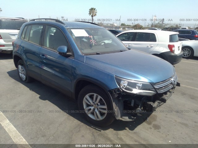 VOLKSWAGEN TIGUAN 2017 wvgav7ax2hk004816