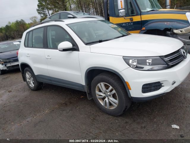 VOLKSWAGEN TIGUAN 2017 wvgav7ax2hk030574