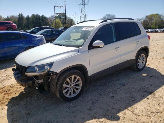 VOLKSWAGEN TIGUAN 2017 wvgav7ax2hk042613