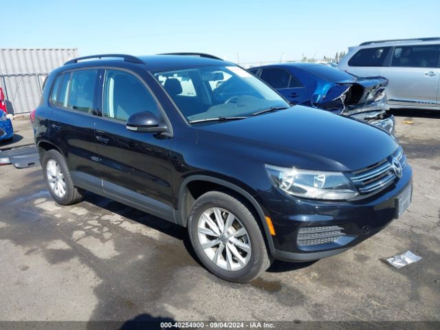 VOLKSWAGEN TIGUAN 2017 wvgav7ax2hk042711