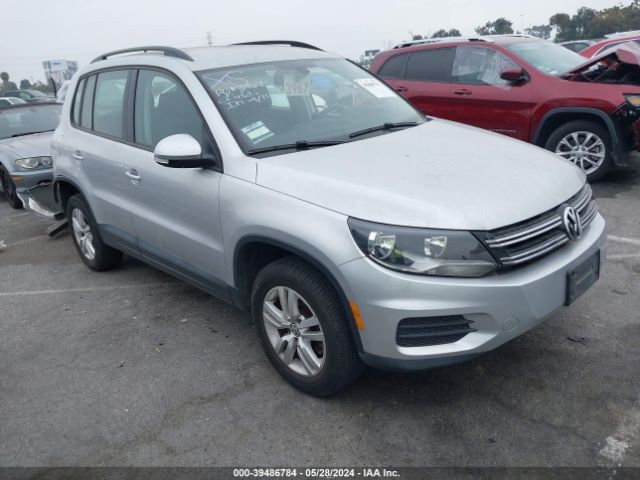 VOLKSWAGEN TIGUAN 2017 wvgav7ax2hw512079