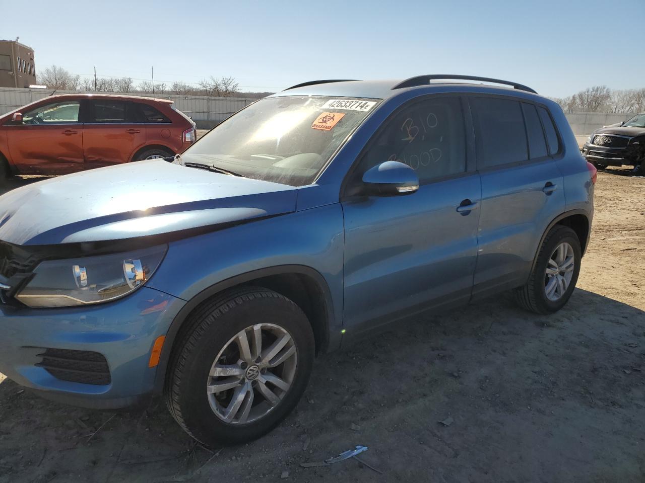 VOLKSWAGEN TIGUAN 2017 wvgav7ax3hk026999