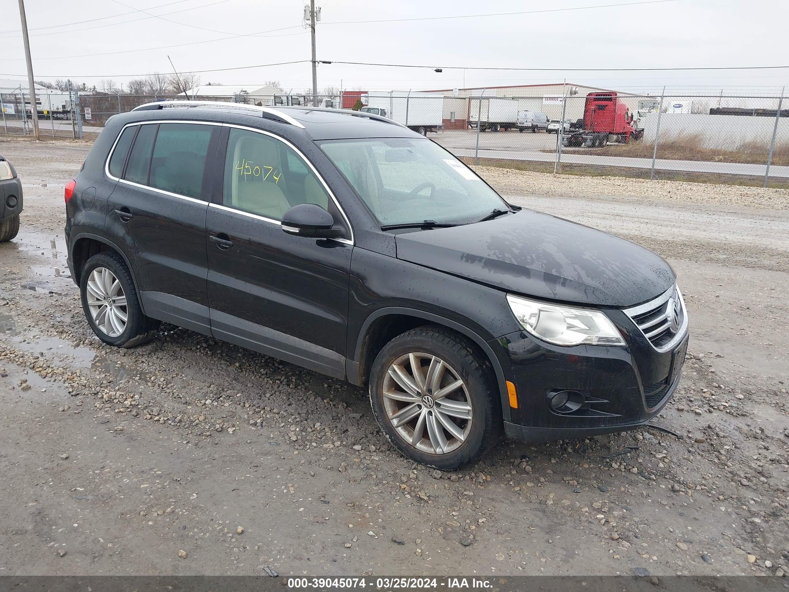 VOLKSWAGEN TIGUAN 2011 wvgav7ax4bw521065