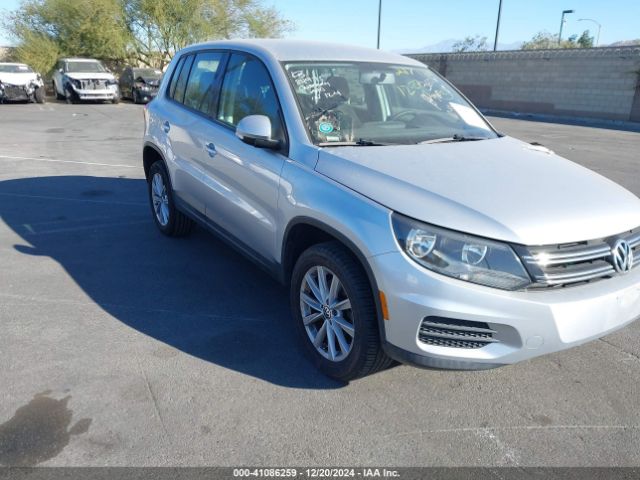 VOLKSWAGEN TIGUAN 2017 wvgav7ax4hk047084