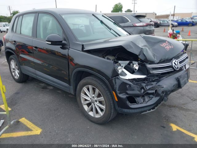 VOLKSWAGEN TIGUAN 2017 wvgav7ax5hk049121