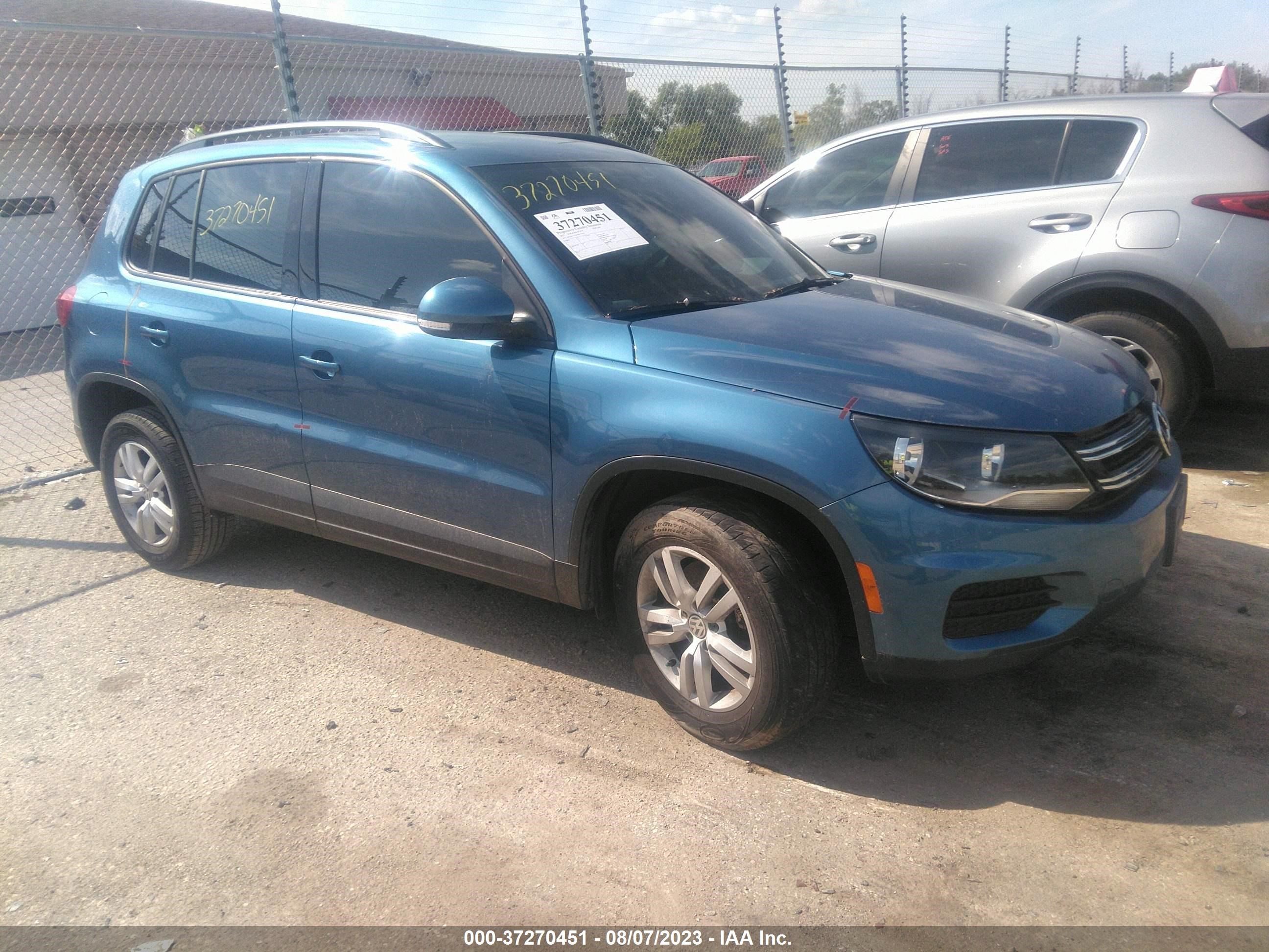 VOLKSWAGEN TIGUAN 2017 wvgav7ax5hw510679