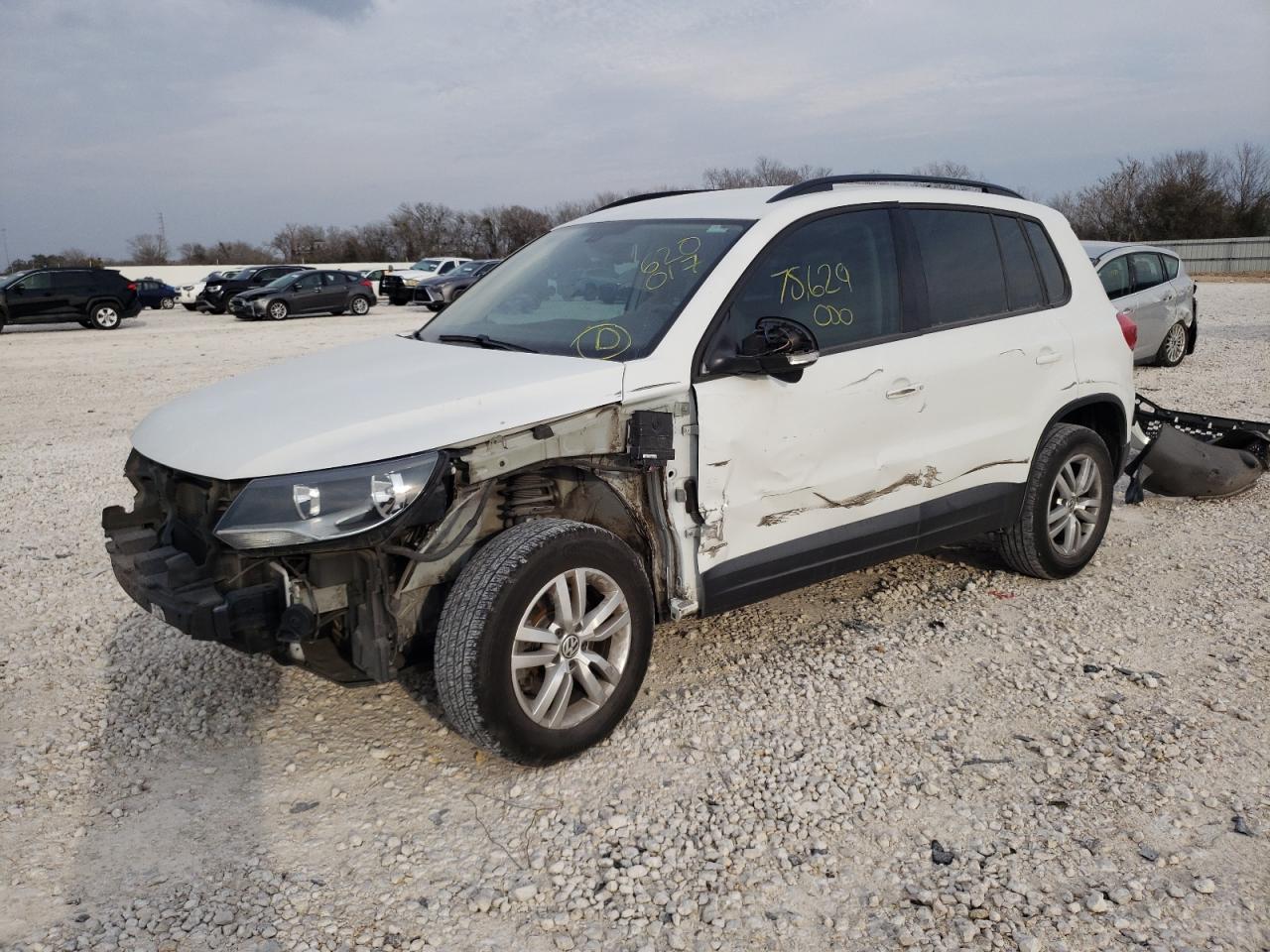 VOLKSWAGEN TIGUAN 2016 wvgav7ax6gw586281