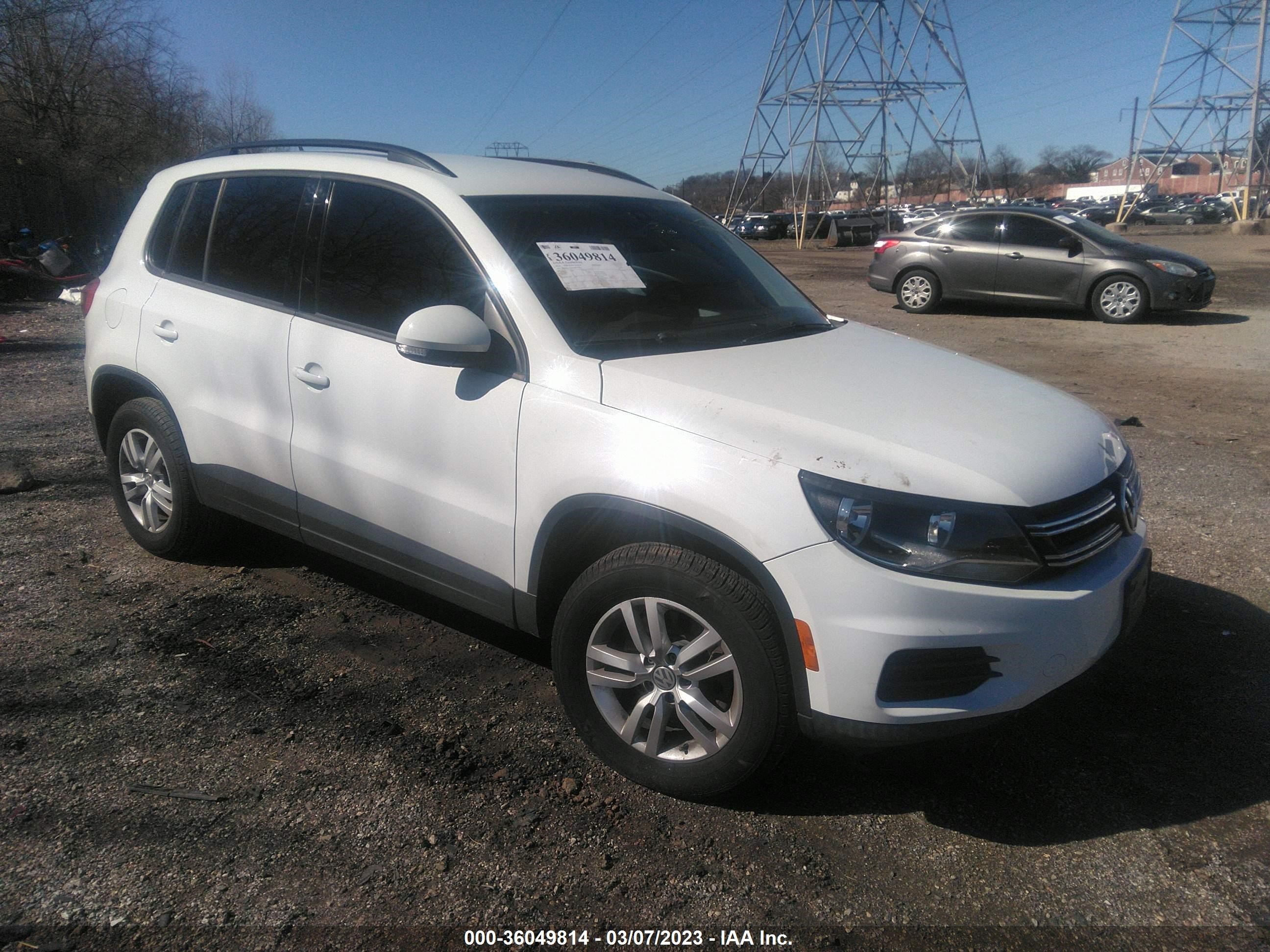 VOLKSWAGEN TIGUAN 2016 wvgav7ax7gw512092