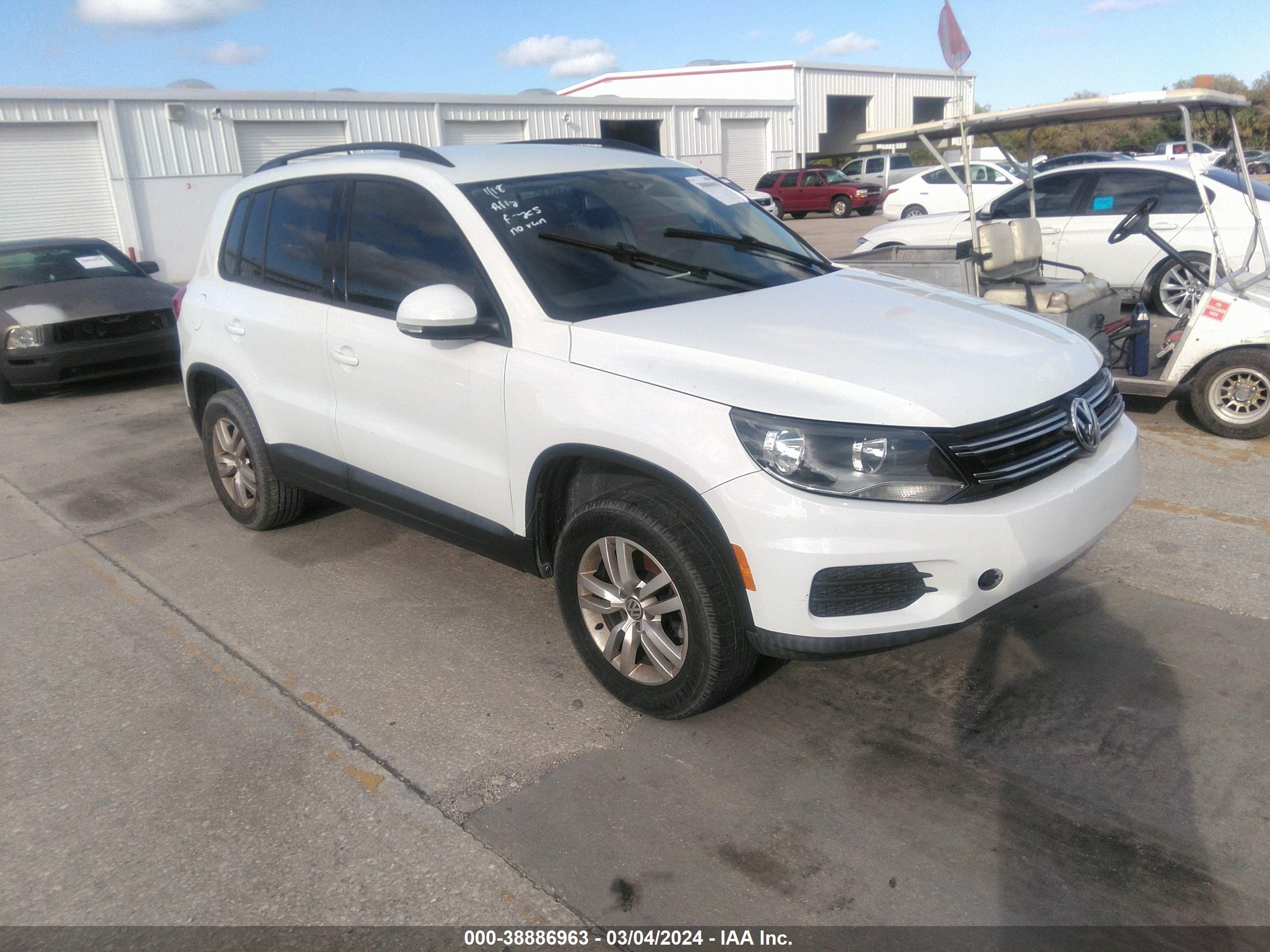 VOLKSWAGEN TIGUAN 2016 wvgav7ax7gw599122