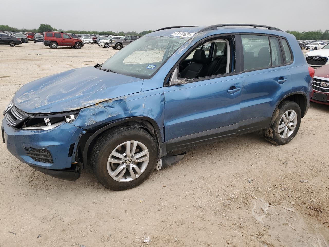 VOLKSWAGEN TIGUAN 2017 wvgav7ax7hk035138