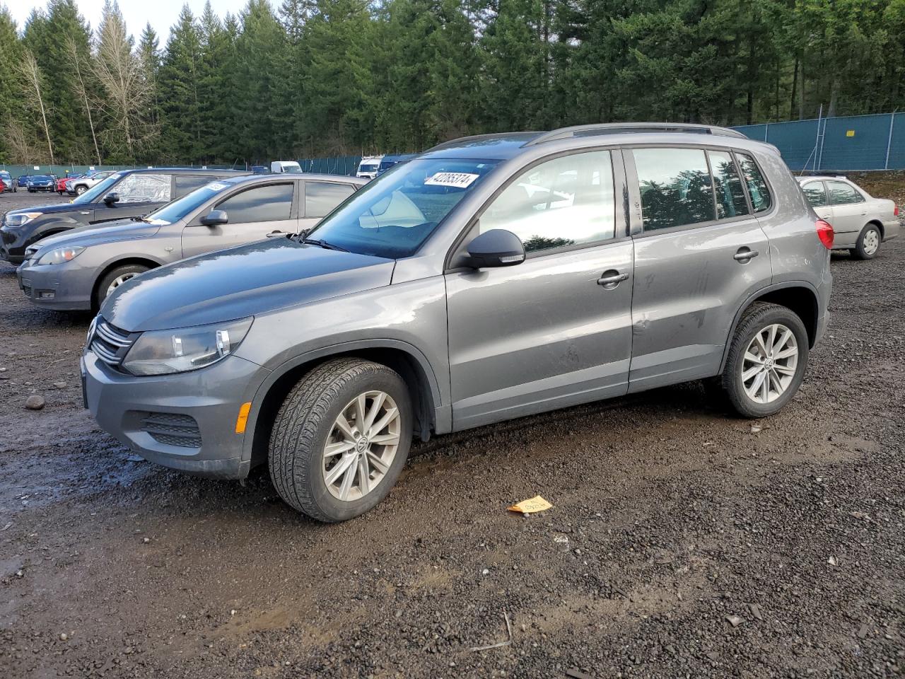 VOLKSWAGEN TIGUAN 2017 wvgav7ax7hk043370