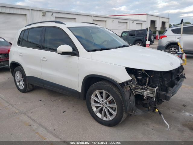 VOLKSWAGEN TIGUAN 2017 wvgav7ax7hk051310