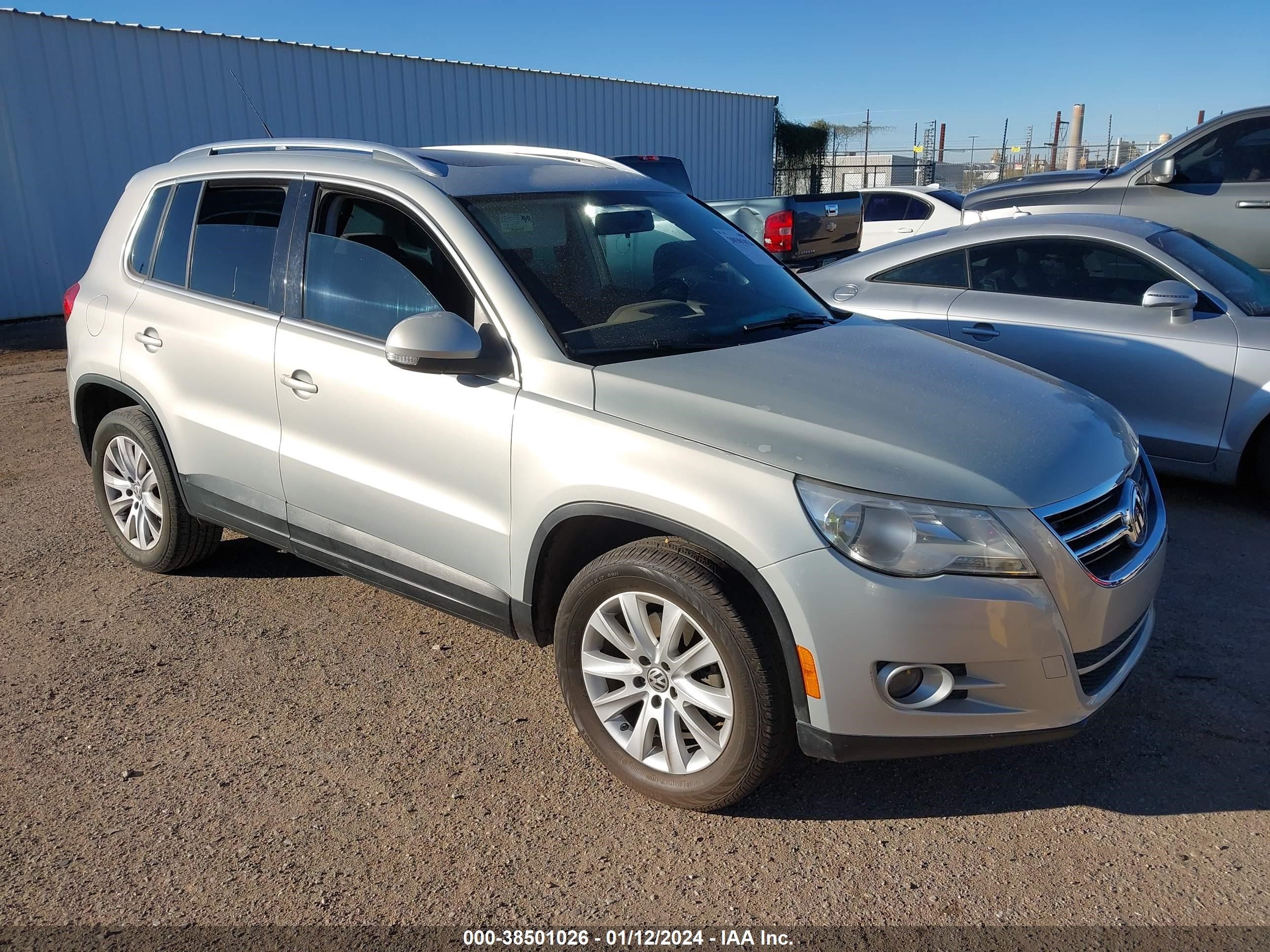 VOLKSWAGEN TIGUAN 2010 wvgav7ax8aw508592