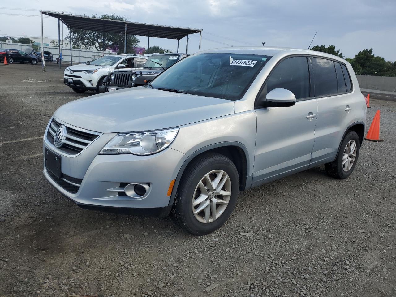 VOLKSWAGEN TIGUAN 2011 wvgav7ax8bw541688