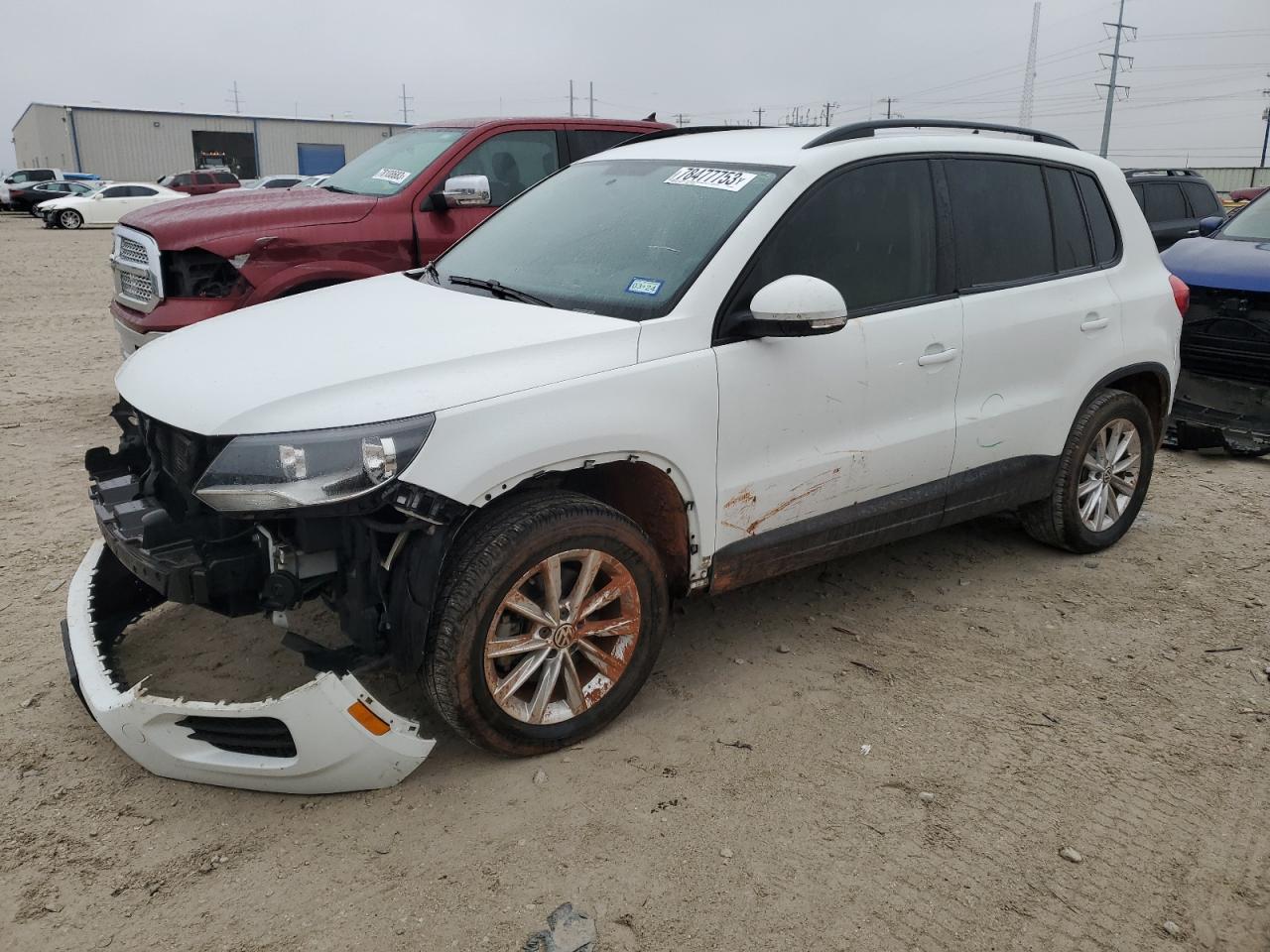 VOLKSWAGEN TIGUAN 2015 wvgav7ax8fw560280