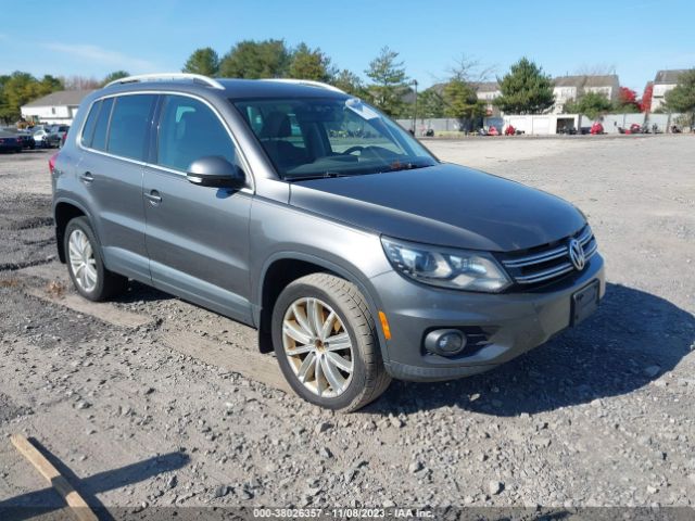 VOLKSWAGEN TIGUAN 2016 wvgav7ax8gw579106