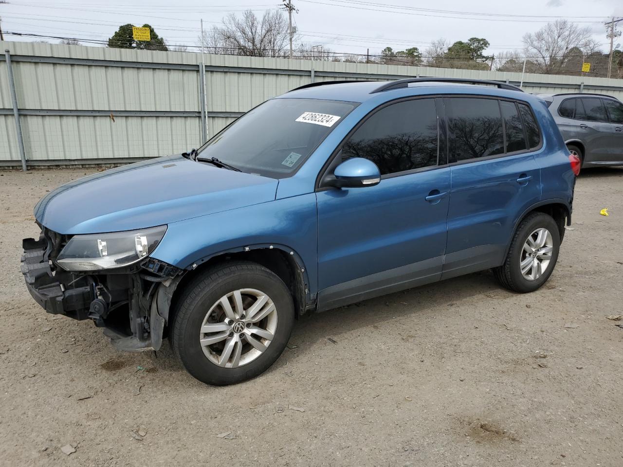 VOLKSWAGEN TIGUAN 2017 wvgav7ax8hk037044