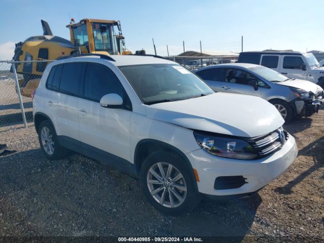 VOLKSWAGEN TIGUAN LIMITED 2018 wvgav7ax8jk000985