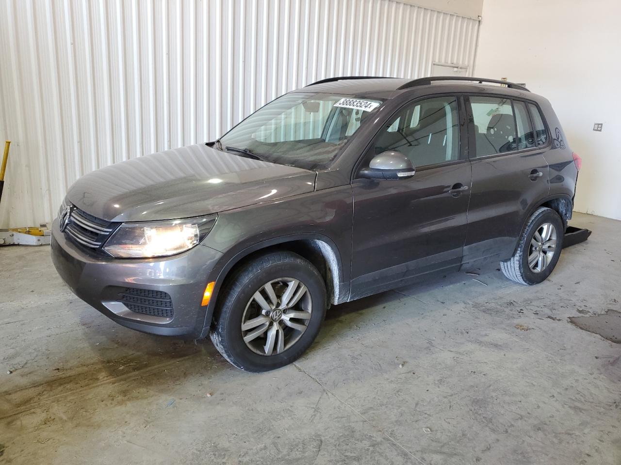 VOLKSWAGEN TIGUAN 2015 wvgav7ax9fw557632