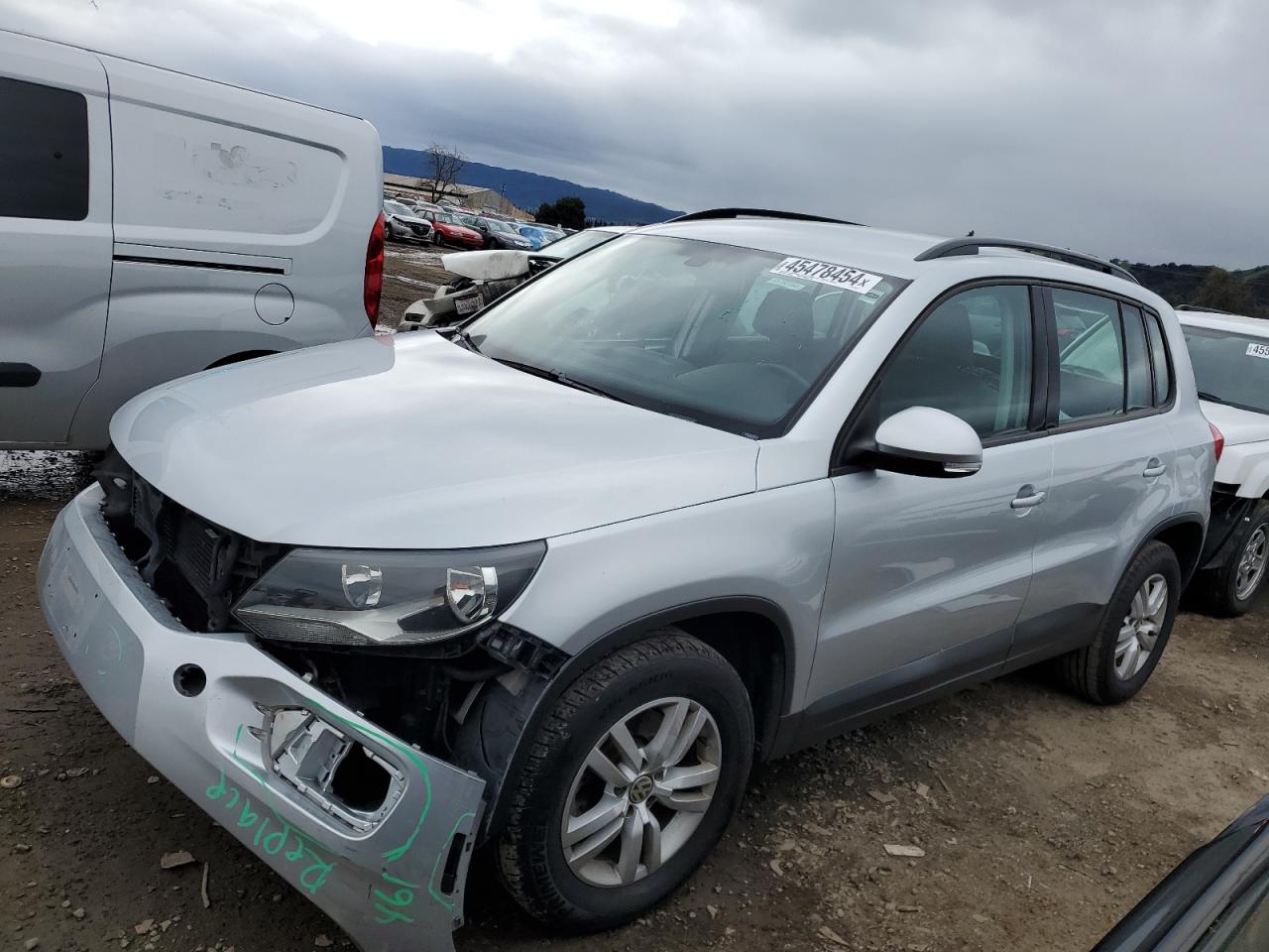 VOLKSWAGEN TIGUAN 2017 wvgav7ax9hk031690