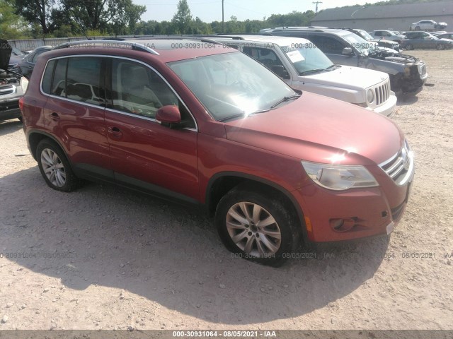 VOLKSWAGEN TIGUAN 2010 wvgav7axxaw001466