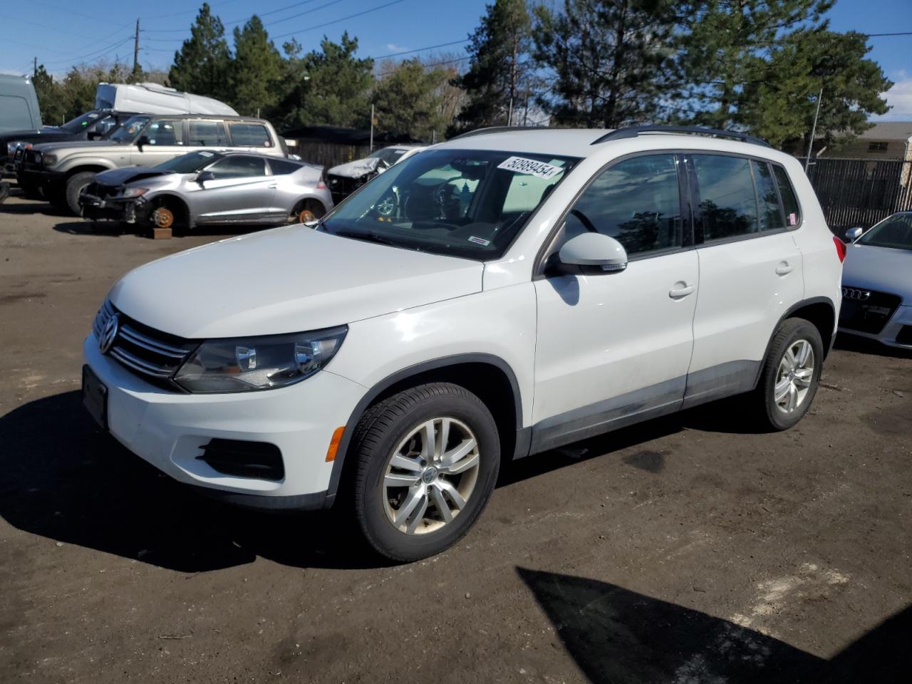 VOLKSWAGEN TIGUAN 2017 wvgav7axxhk011643