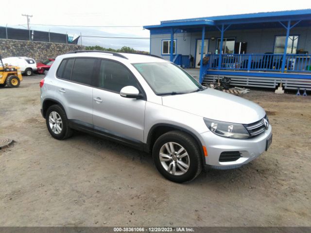 VOLKSWAGEN TIGUAN 2017 wvgav7axxhk025400