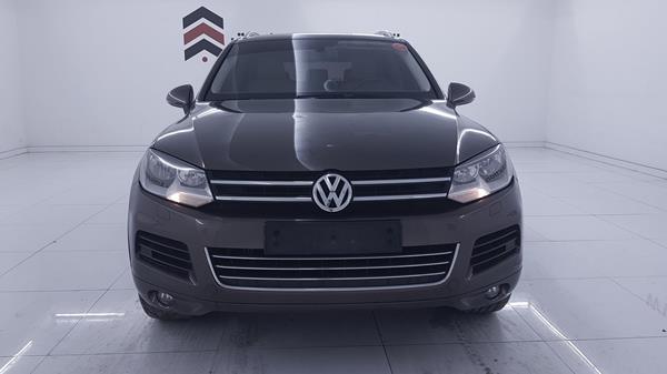 VOLKSWAGEN TOUAREG 2015 wvgbc2bp1fd001130