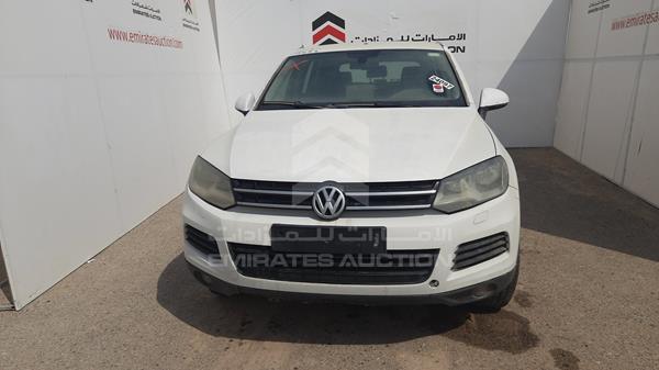 VOLKSWAGEN TOUAREG 2013 wvgbc2bp4dd000275