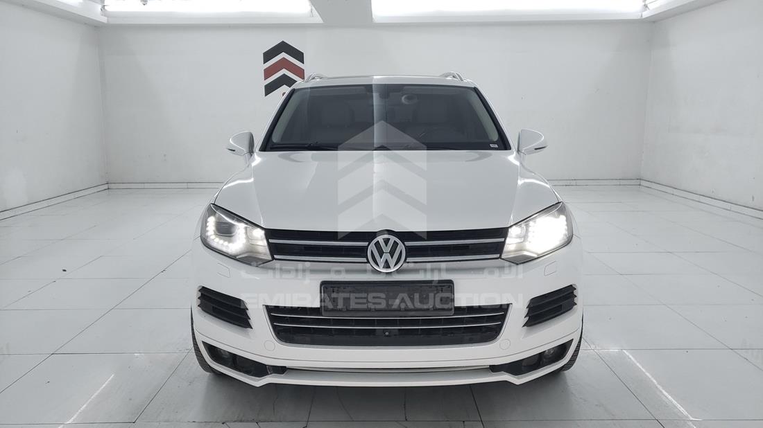 VOLKSWAGEN TOUAREG 2014 wvgbc2bpxed000458