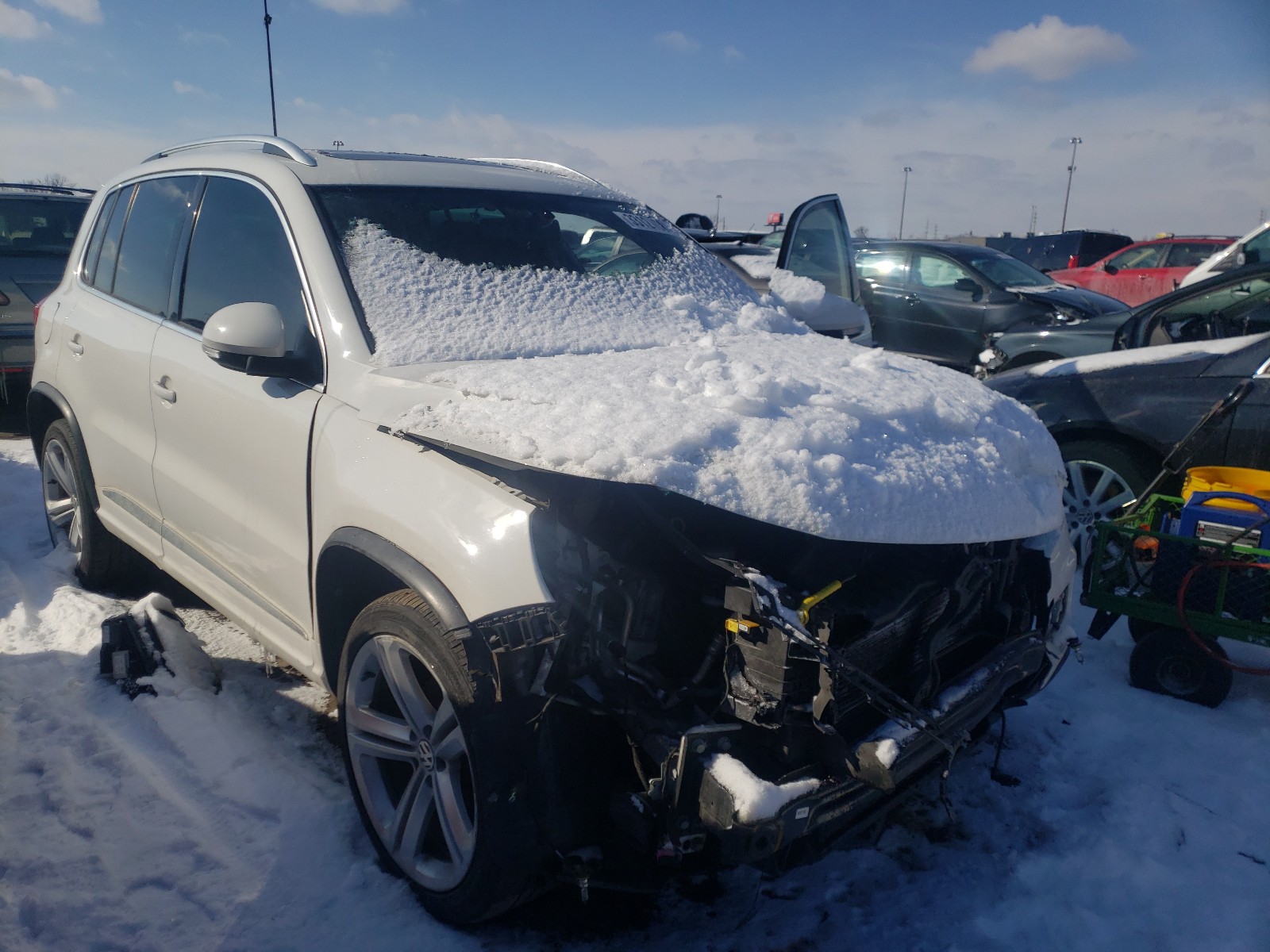 VOLKSWAGEN TIGUAN S 2014 wvgbv3ax1ew008700